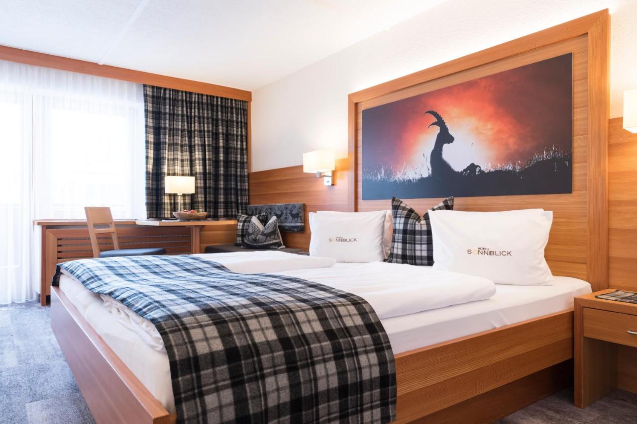 Hotel Sonnblick Sankt Leonhard im Pitztal Eksteriør billede