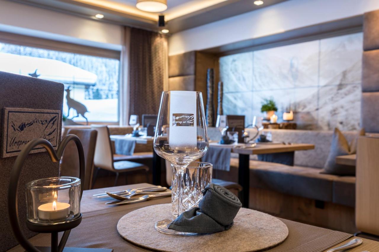 Hotel Sonnblick Sankt Leonhard im Pitztal Eksteriør billede