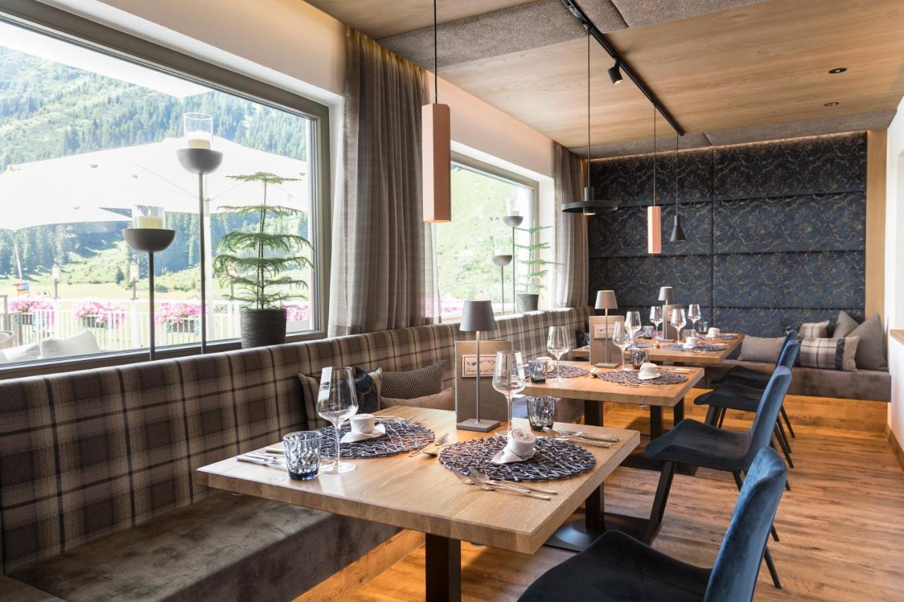Hotel Sonnblick Sankt Leonhard im Pitztal Eksteriør billede