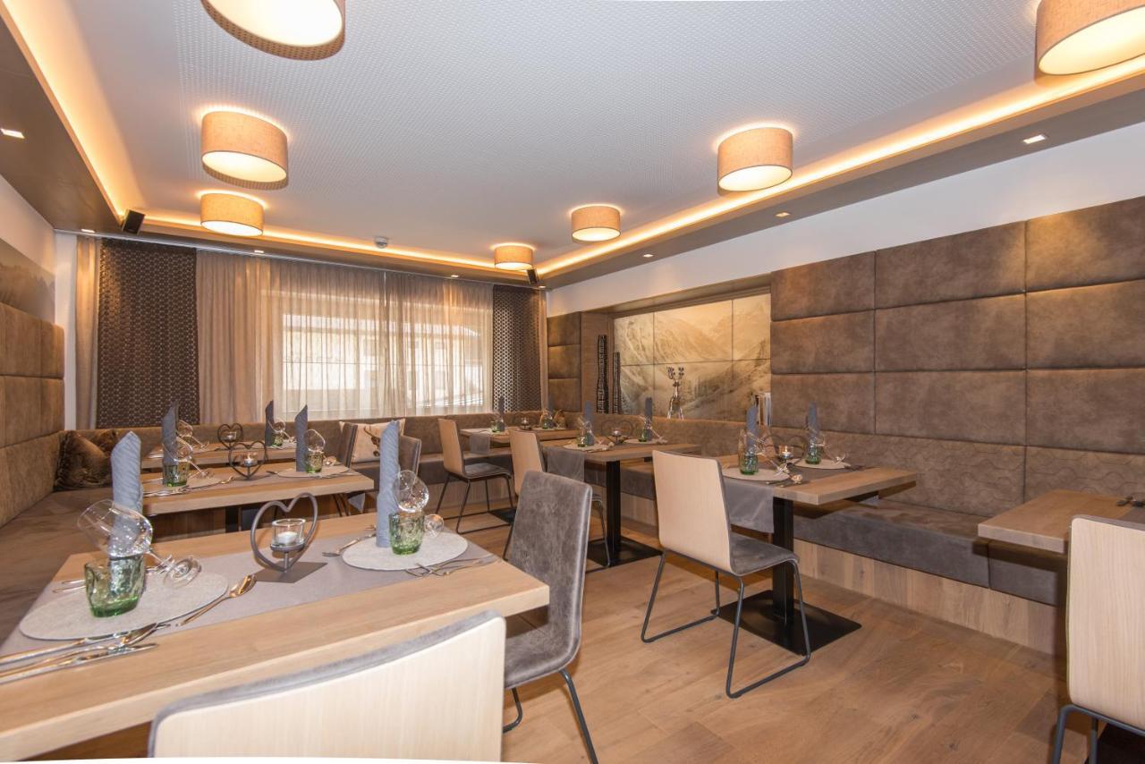 Hotel Sonnblick Sankt Leonhard im Pitztal Eksteriør billede
