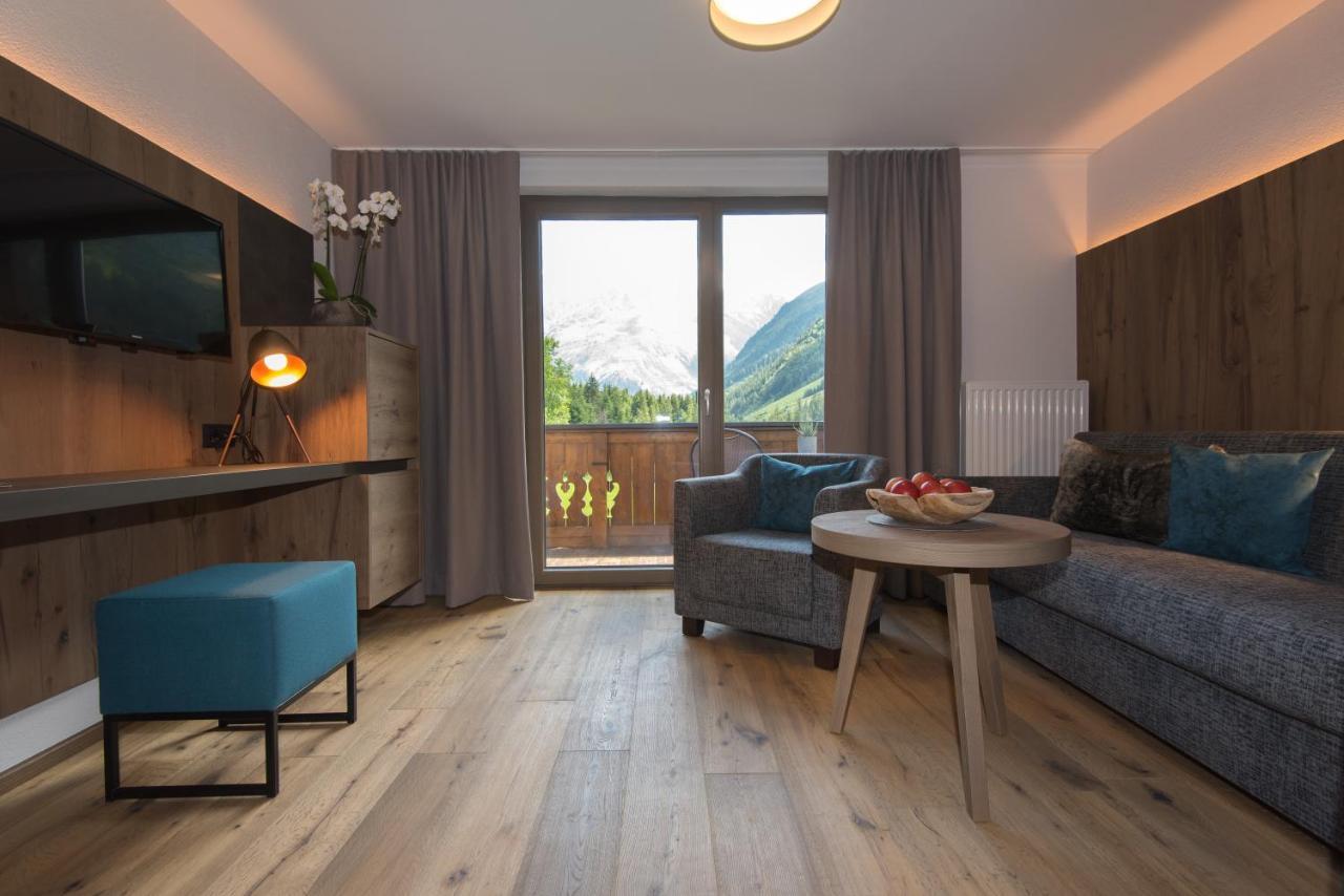 Hotel Sonnblick Sankt Leonhard im Pitztal Eksteriør billede